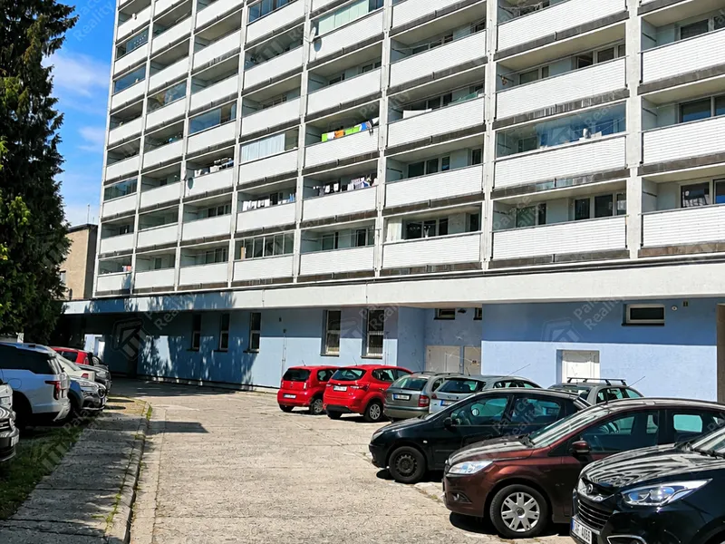 Prodej bytu 1+KK s lodžií - Pardubice, centrum